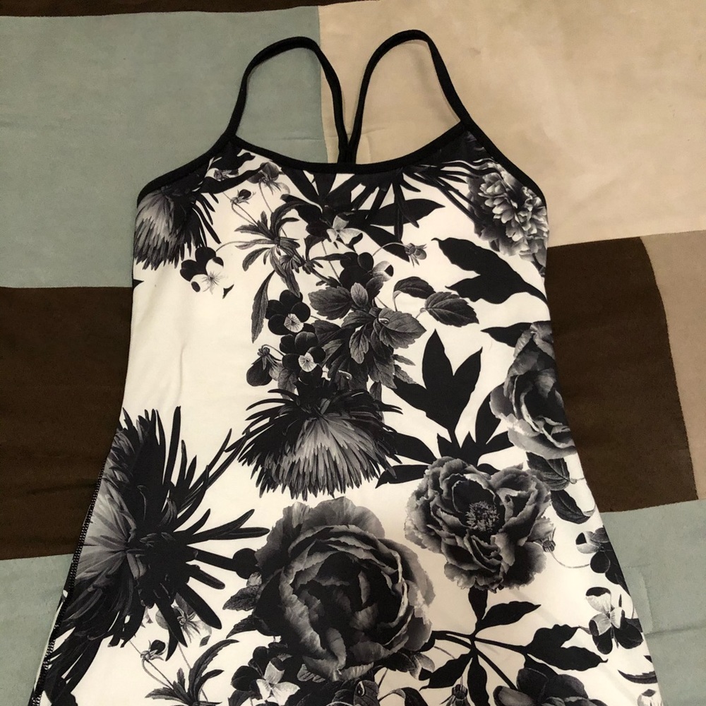 Lululemon tank top